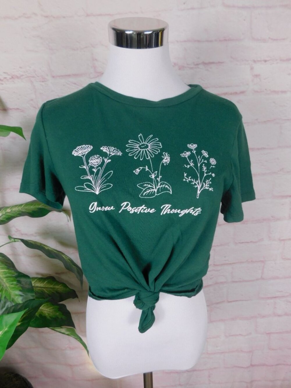 Grow Positive Thoughts Green Graphic Tee Floral Design Papaya Brand Womens L